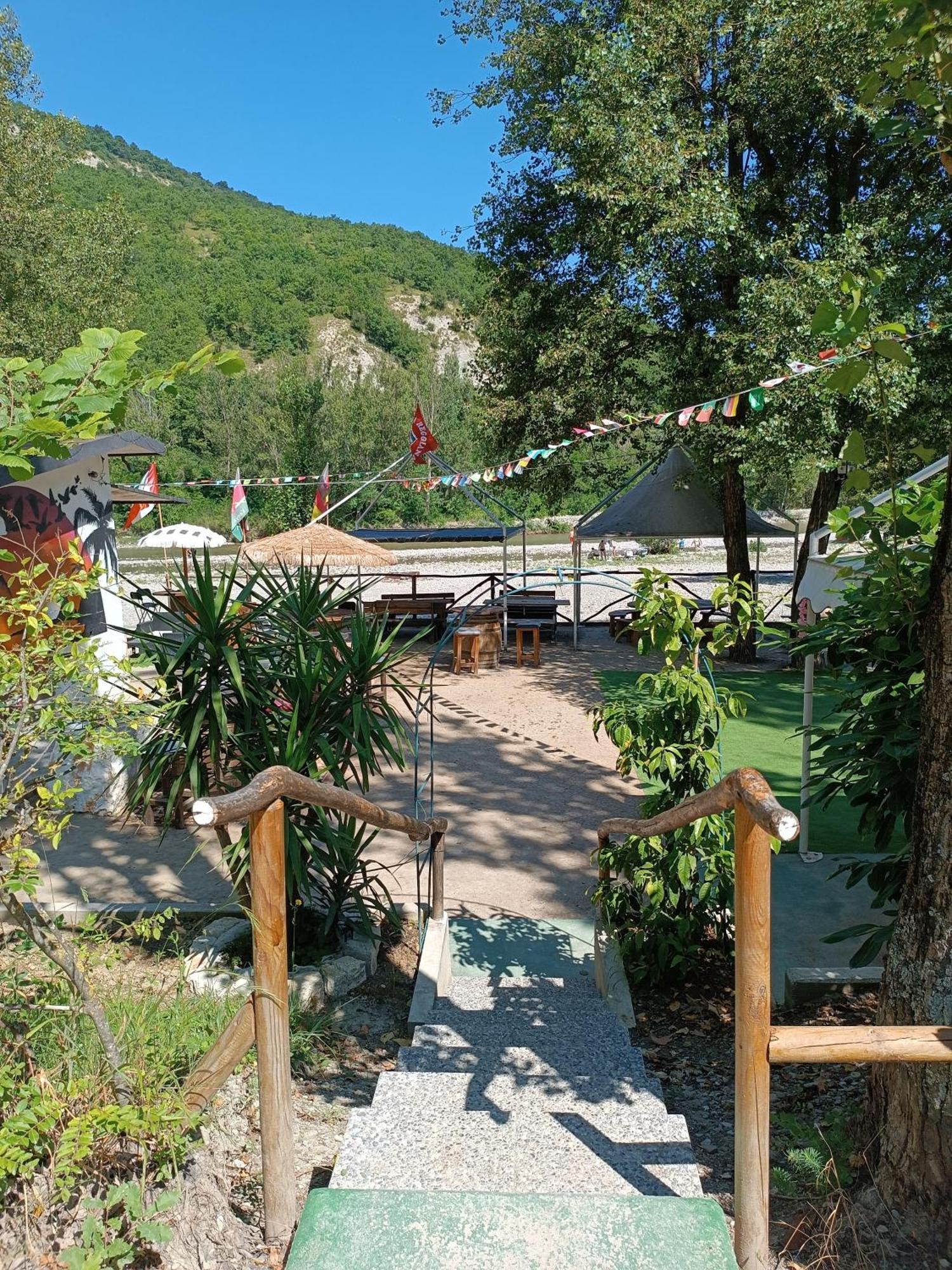 Il Nido Di Matilde _Monolocale Design Sul Fiume_ Leilighet Rossena Eksteriør bilde